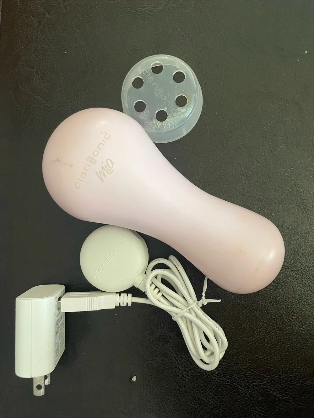 Clarisonic Mia Facial Cleansing Brush in Pale Pink with White Charger
